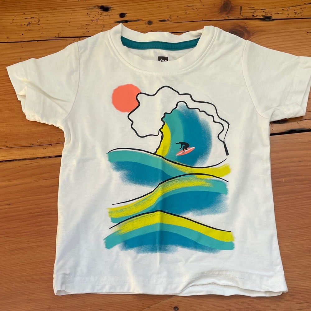 Tea Collection Wave Graphic Tee - White, Blue, Yellow